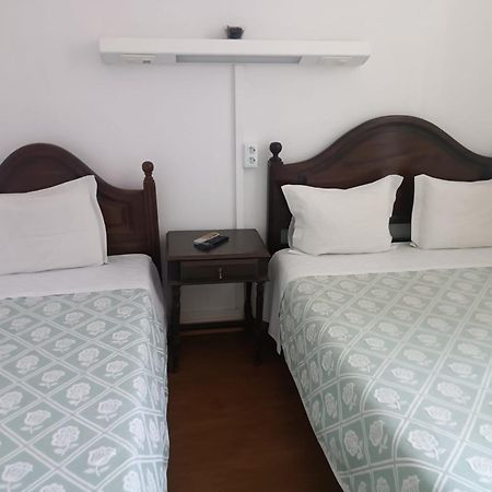 Pensao Residencial Estrela Do Mondego Hotel Lisbon Bagian luar foto